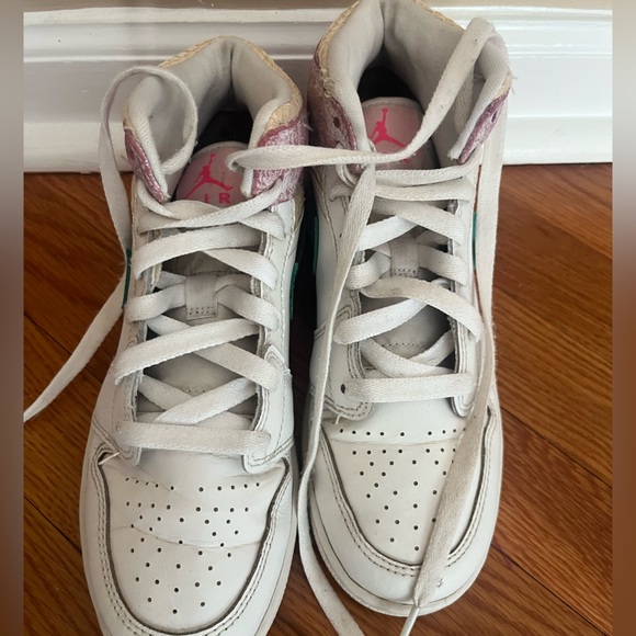 Kids Jordan Sneakers ‘ice cream’ style super unique size 5 - Picture 3 of 6